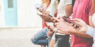 Affrontare la dipendenza dagli smartphone nella vita quotidiana