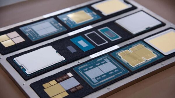 Il processo sofisticato che applica con precisione uno strato di rame fondamentale per la struttura finale del chip di Intel