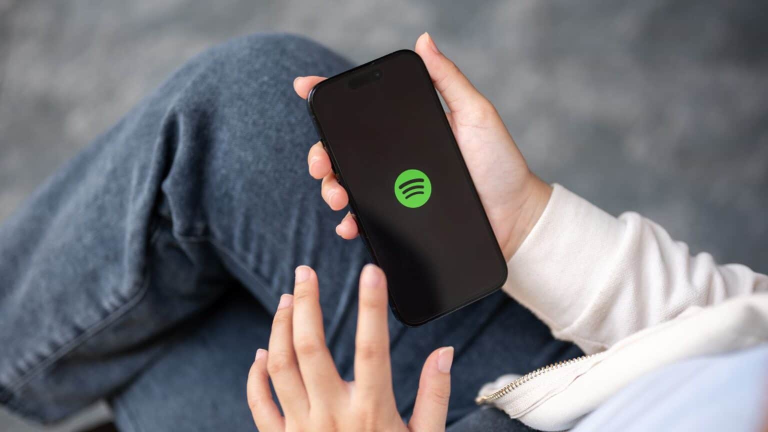 Spotify appoggia la multa dell’UE contro Apple: cosa è successo?