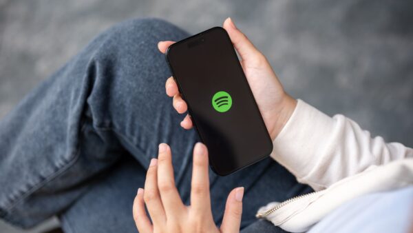 Spotify appoggia la multa dell’UE contro Apple: cosa è successo?