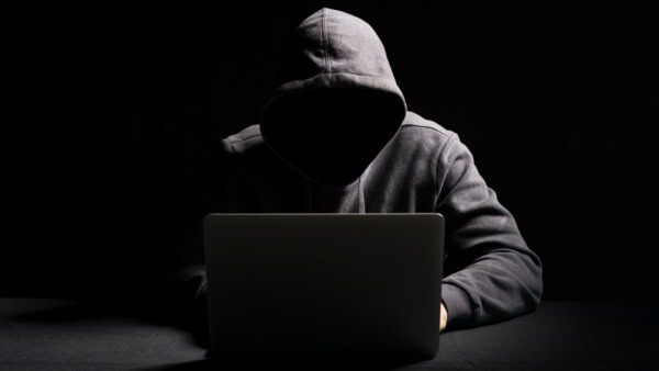 Pericolo online: aumenta la violenza digitale