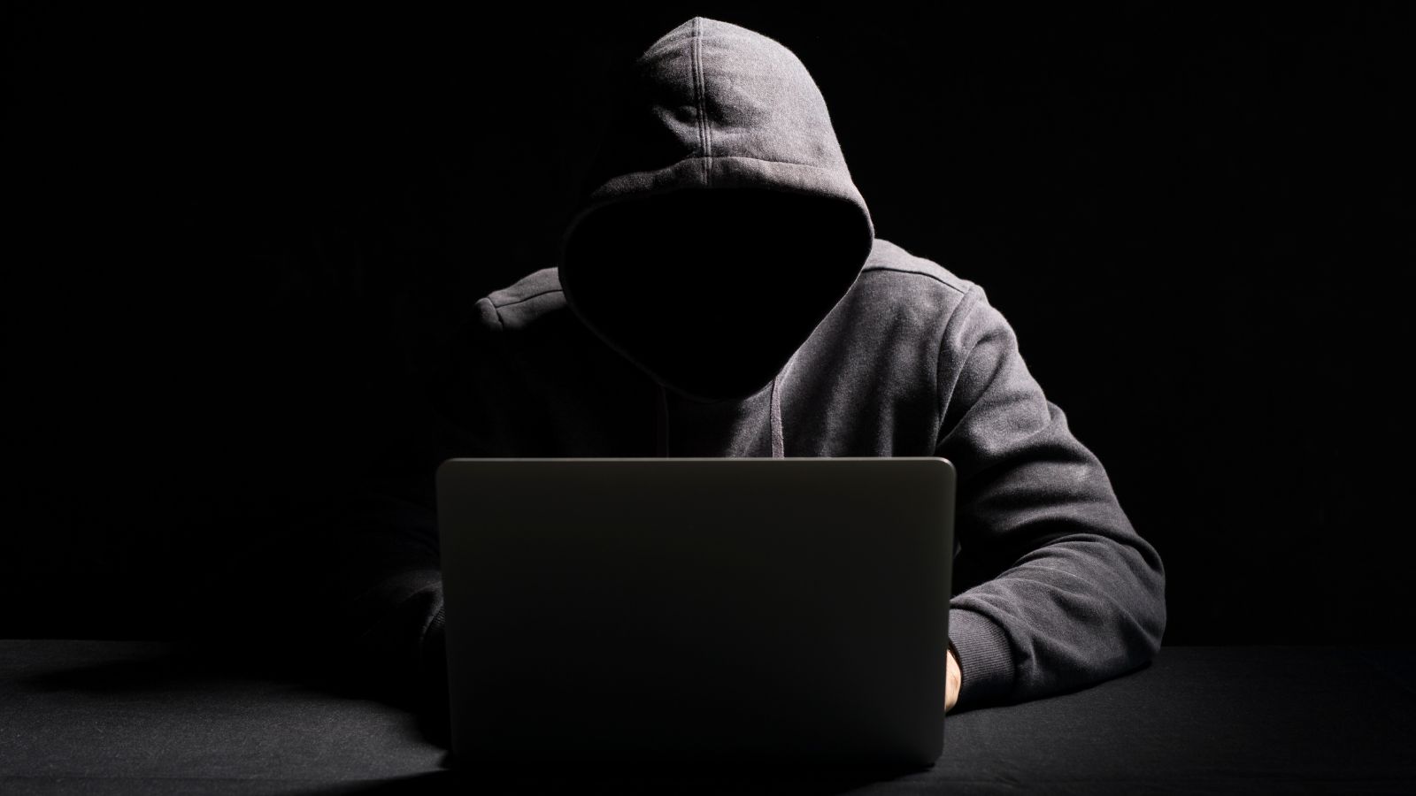 Pericolo online: aumenta la violenza digitale 