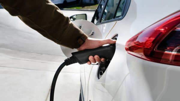 Un nuovo caricatore per auto elettriche azzera i tempi di attesa