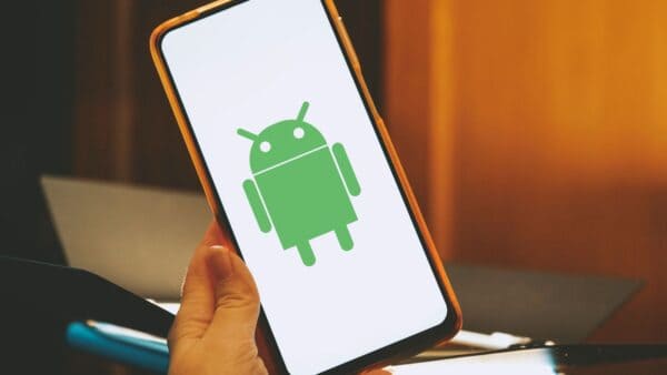 Se avete queste 5 app eliminatele subito: svuotano il conto