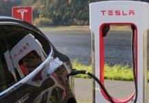 Tesla: arriva la ricarica wireless per i veicoli?