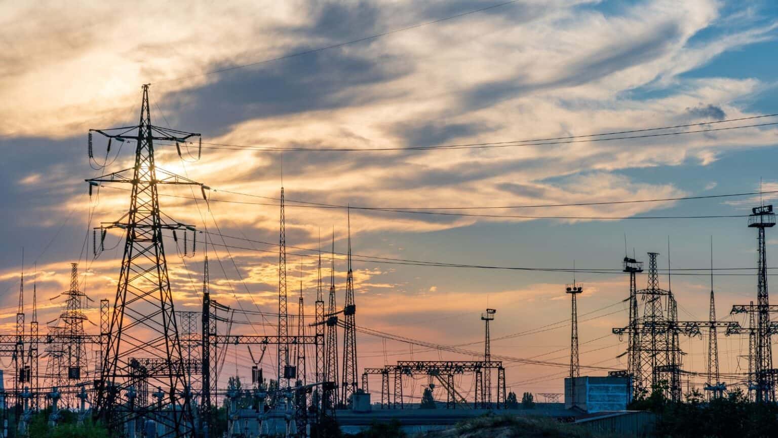 Rete elettrica in crisi in America: la colpa è dell’AI