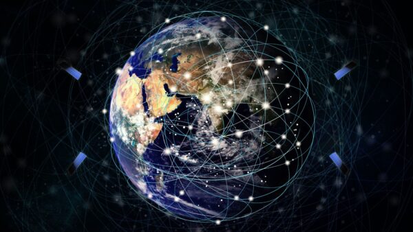 I satelliti di oggi diventeranno i rifiuti del domani: cosa comporta questo per il nostro pianeta?