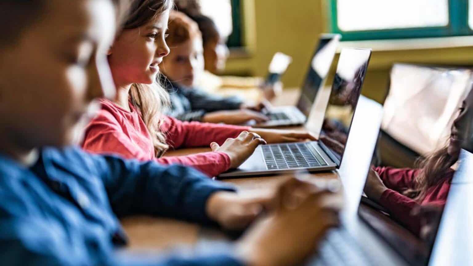 Writable sta cambiando il panorama delle valutazioni scolastiche grazie all'integrazione di intelligenza artificiale nella correzione