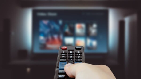 L'andamento negativo degli abbonamenti alle pay tv e ai servizi di streaming in Italia