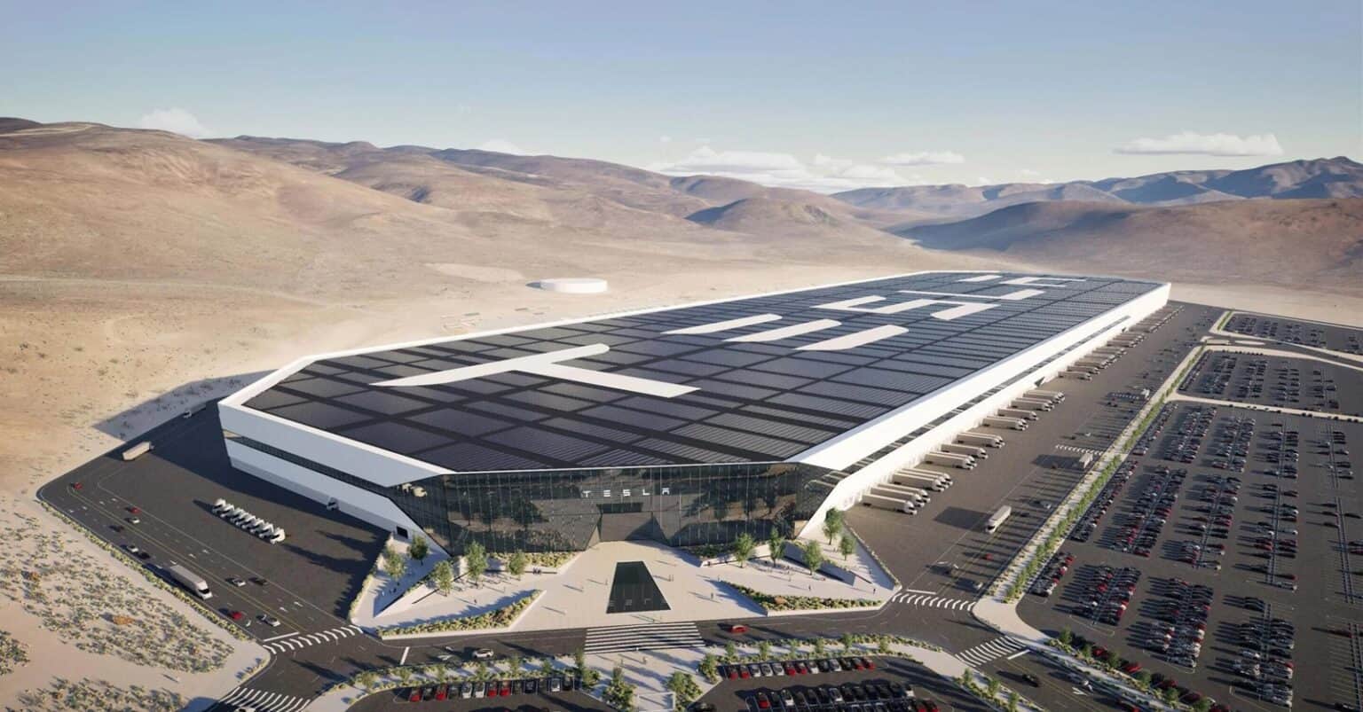 incendio nei pressi del Gigafactory blocca la produzione di Tesla