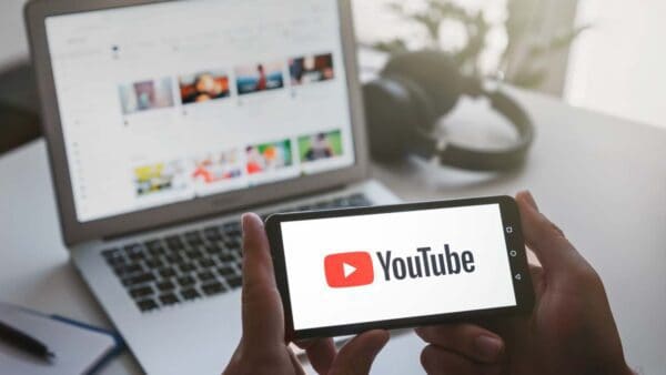 Le sfide affrontate da YouTube nell'affrontare le preoccupazioni sul copyright mantenendo un vasto pubblico