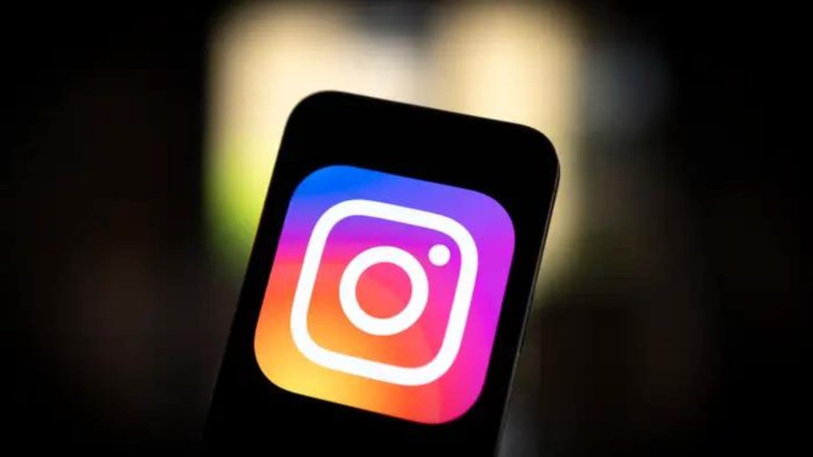 Instagram, aggiornamento: protezione contro le immagini di nudo in DM