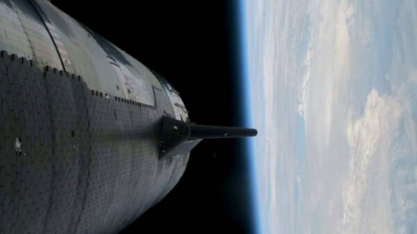 Elon Musk promette: 1000 ASTRONAVI Starship andranno su Marte entro 20 anni