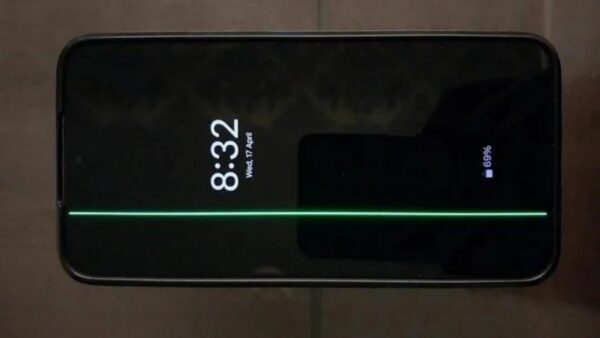 Samsung Galaxy S21 con linea verde sul display: sostituzioni GRATIS