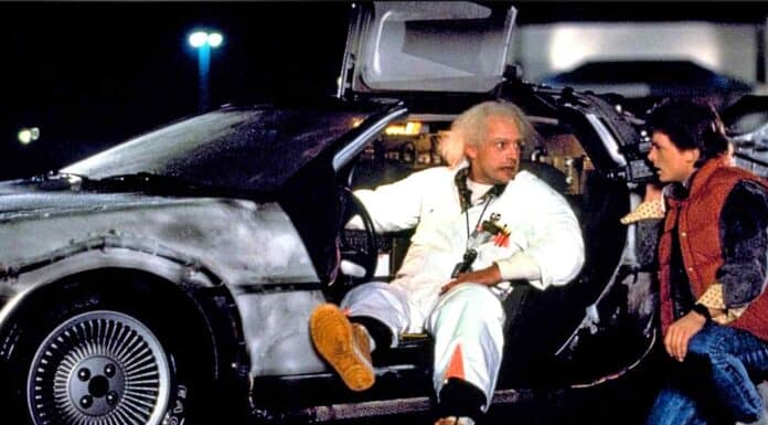 La DeLorean di Doc Martin è ora una realtà grazie alle modifiche su una Tesla Model X Plaid