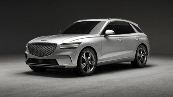 Genesis svela il restyling del SUV GV70 al Salone di Pechino