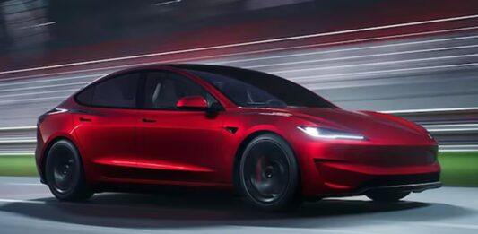 Tesla Model 3 Performance è ufficiale: è la più potente di sempre