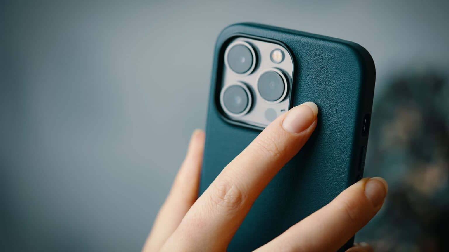 iPhone 16