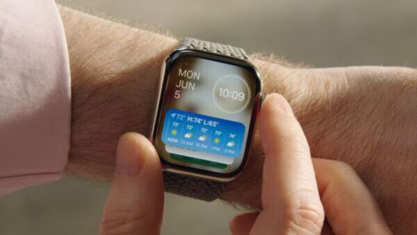 Apple Watch 10, ci sono novità: display OLED nuovo e consumi BASSI