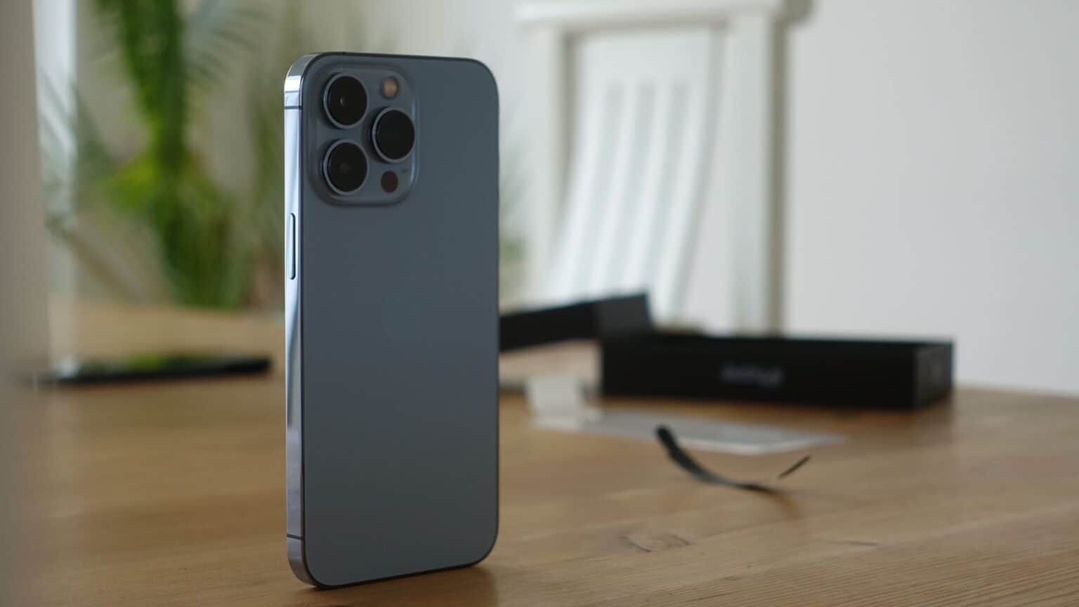 iPhone 17