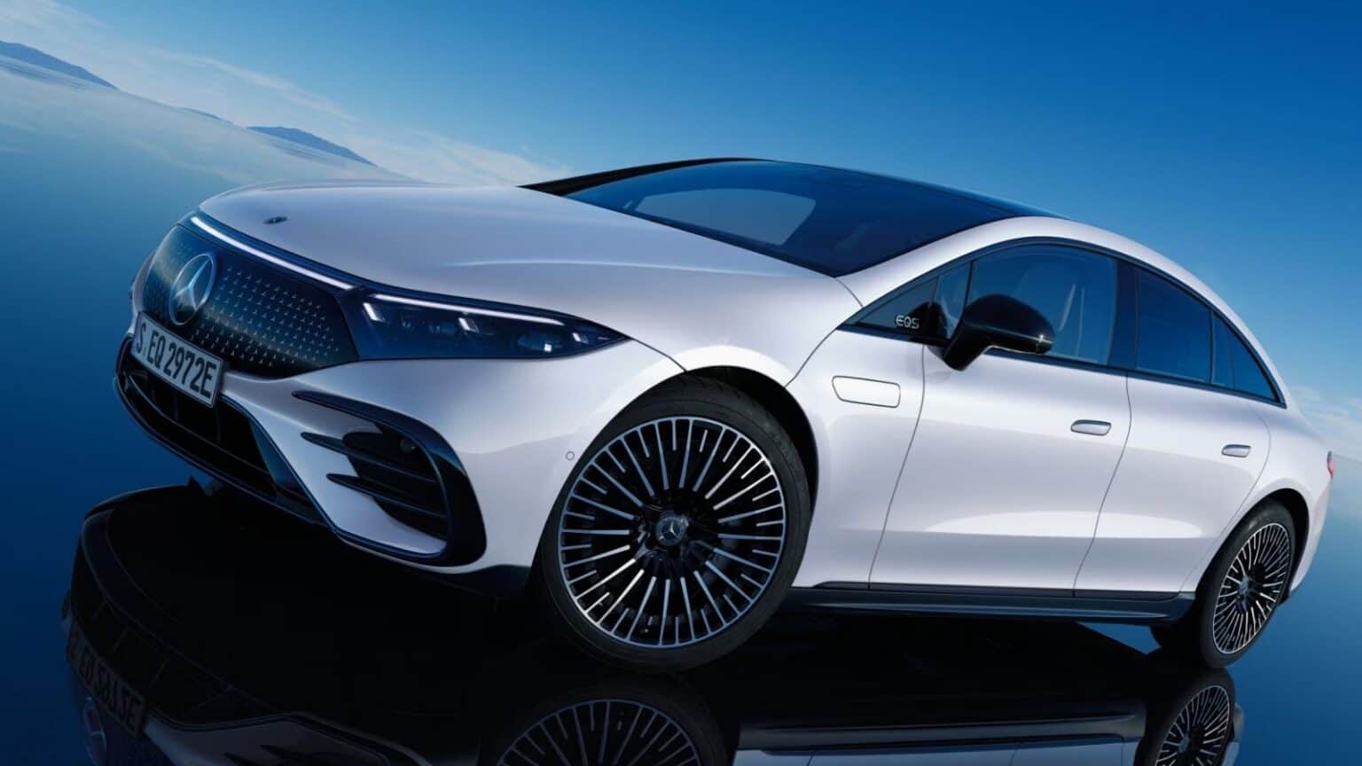 Nuova Mercedes EQS: migliorata nelle performance, stesso costo