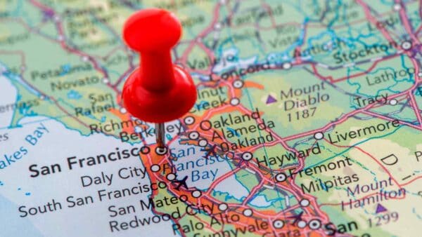 A San Francisco possono accadere strani incidenti, che ci ricordano com'è facile perdere il controllo del proprio mezzo