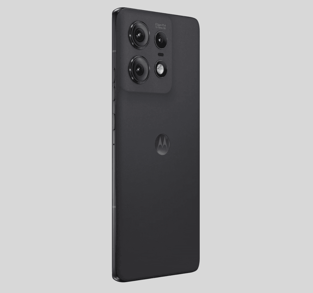 Motorola lancia Edge 50 Fusion, Pro e Ultra: prezzi e specifiche tecniche