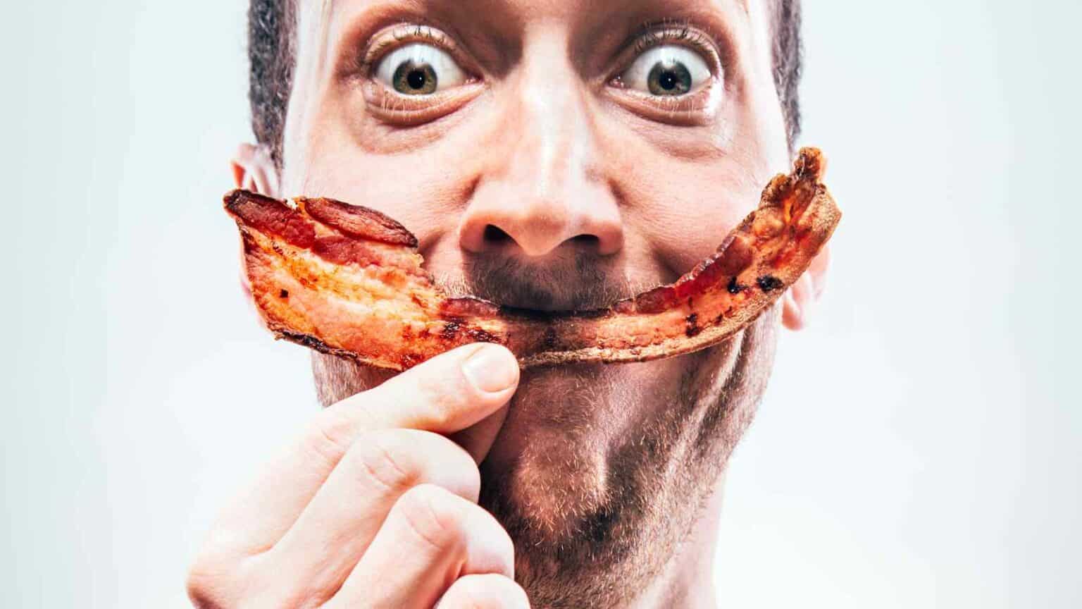 La Chiesa Unita del Bacon, dietro la sua facciata simpatica, nasconde un grande impegno sociale