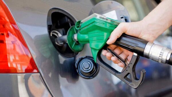 La benzina sta diventando il peggior incubo di ogni guidatore italiano