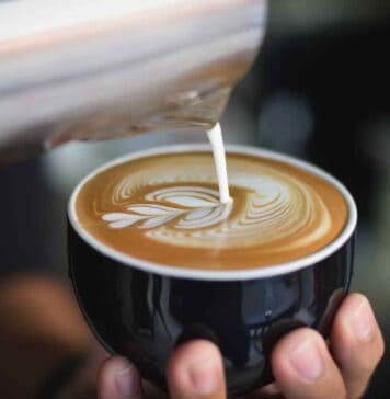 Il nuovo blend AI-conic della Kaffa Roastery è stato sviluppato dall'intelligenza artificiale, che ha scelto le miscele migliori di caffè