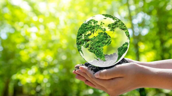 Essere sostenibili è davvero possibile, come insegnano i sette Stati che usano quasi solamente energie rinnovabili