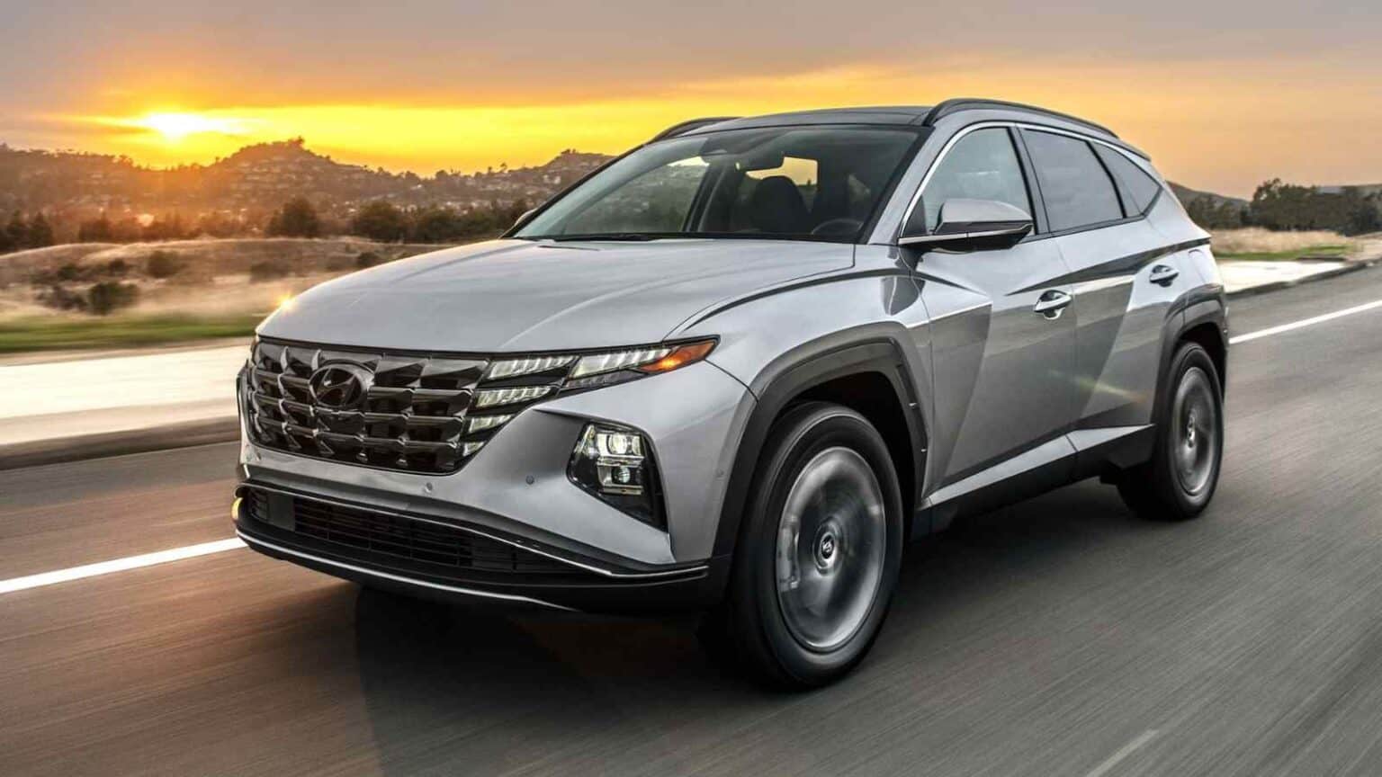 La nuova Tucson Plug-in Hybrid 2024 di Hyundai in tutto il suo splendore