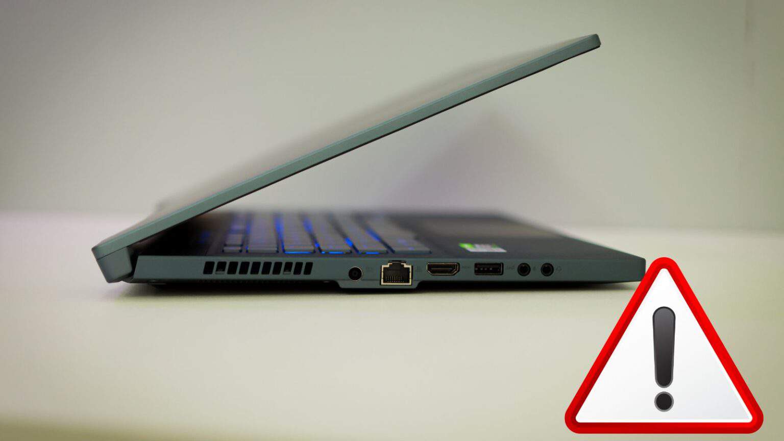 Password BIOS del portatile hackerata con le graffette: funziona?