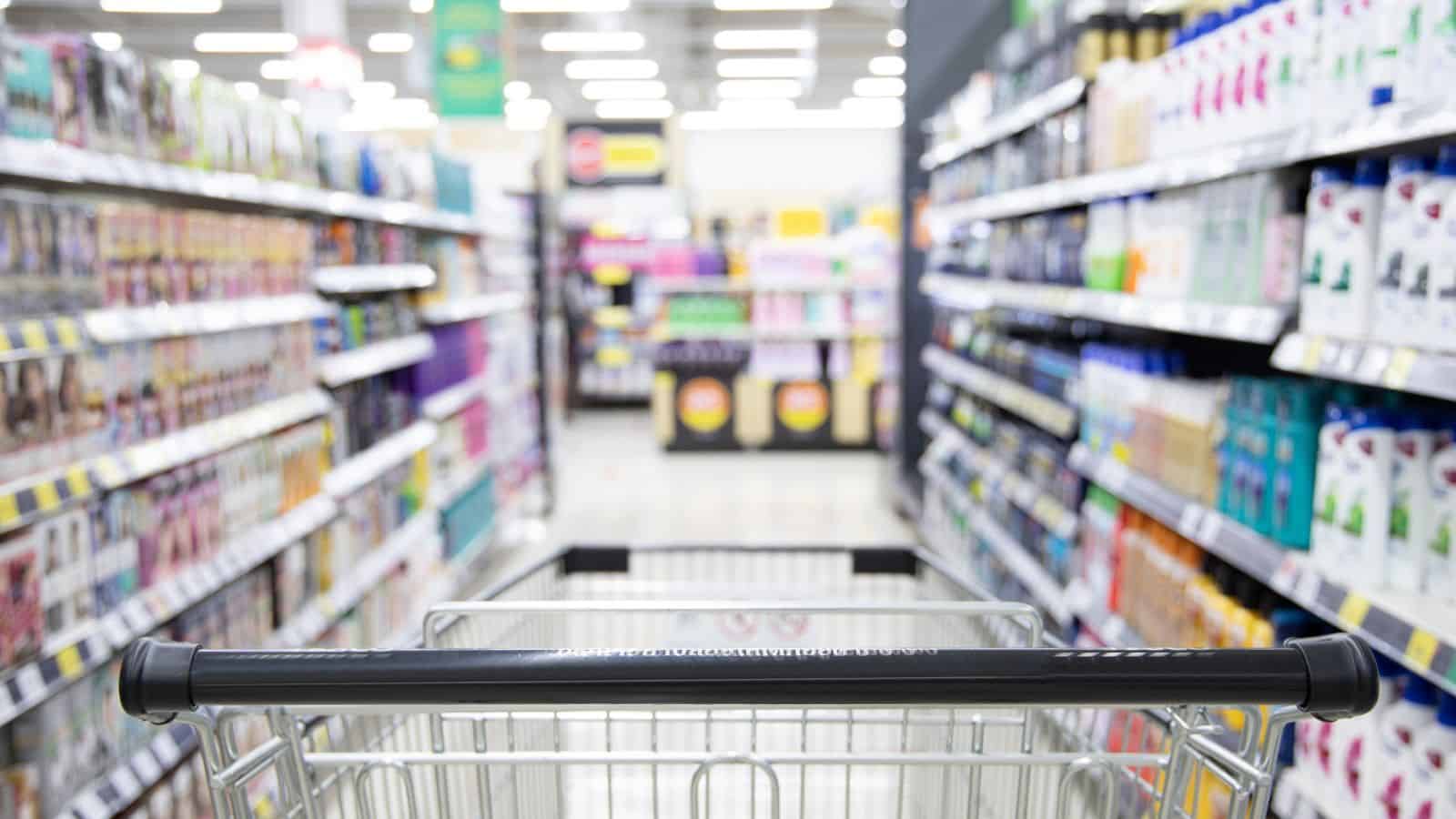 Al supermercato: prendete i prodotti in fondo? Ecco perché
