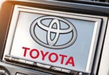 Toyota 4Runner: niente più touchscreen