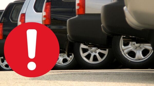 Attenzione ai SUV a Milano: gomme bucate e tagliate
