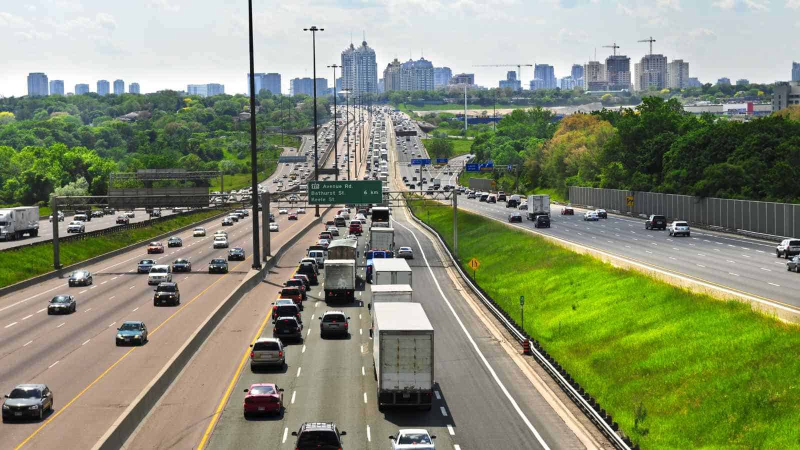Gli aumenti di Telepass e le nuove agevolazioni per giovani e viaggiatori occasionali