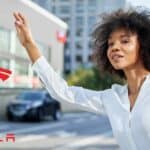 La Tesla rivoluziona il settore del ride-hailing con la guida autonoma disponibile