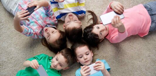 In un mondo in cui i bambini sono sempre più sui social media, TikTok Lite è una potenziale minaccia