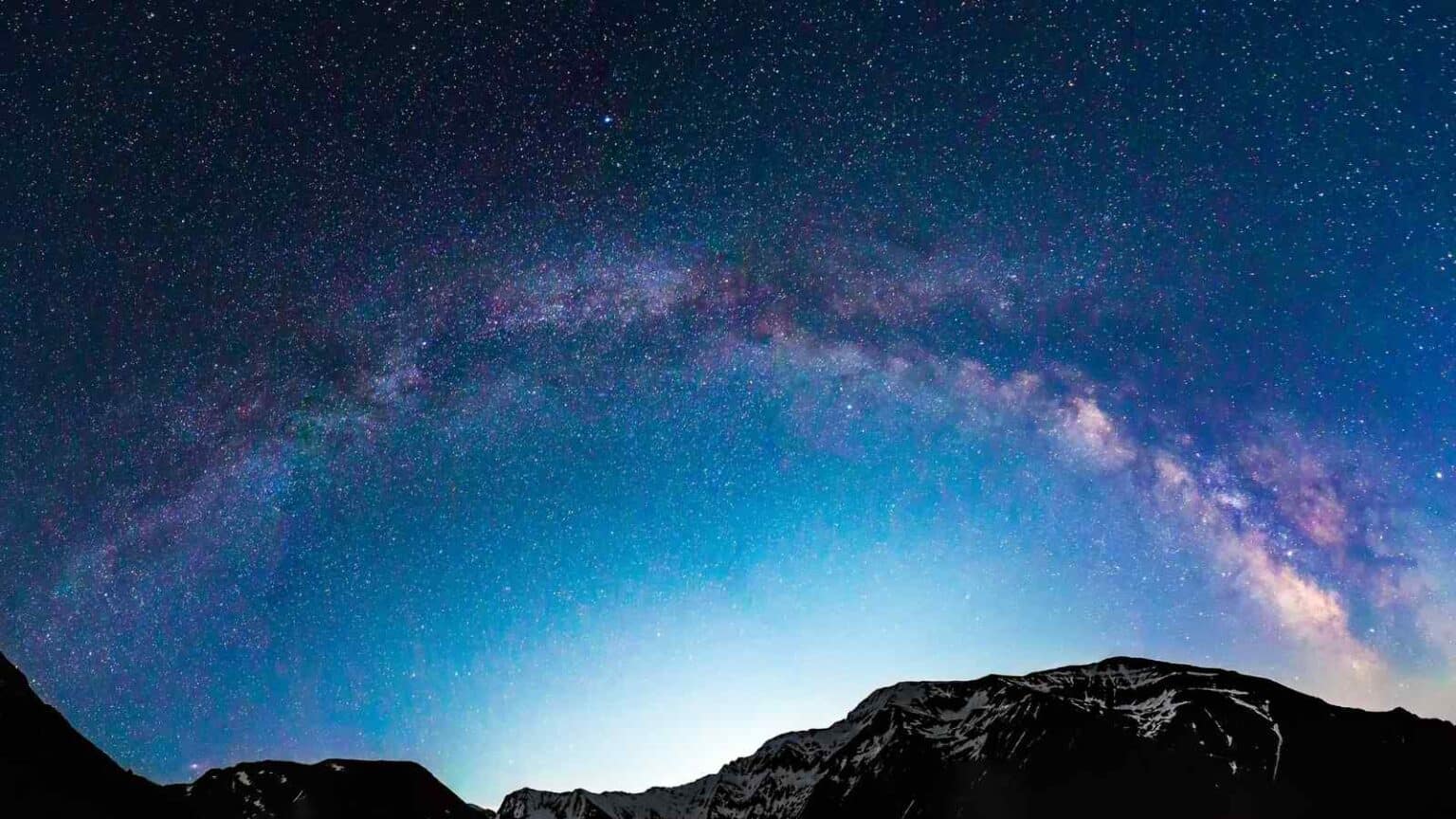 La Via Lattea, l'abbraccio cosmico della dea Nut secondo gli antichi Egizi