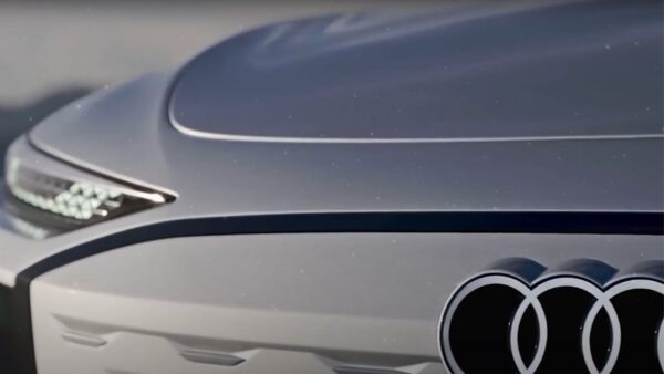Nuova belva di Audi: RS6 Sportback e-tron