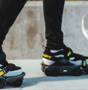 Moonwalkers: le scarpe robot che ti fanno essere velocissimo