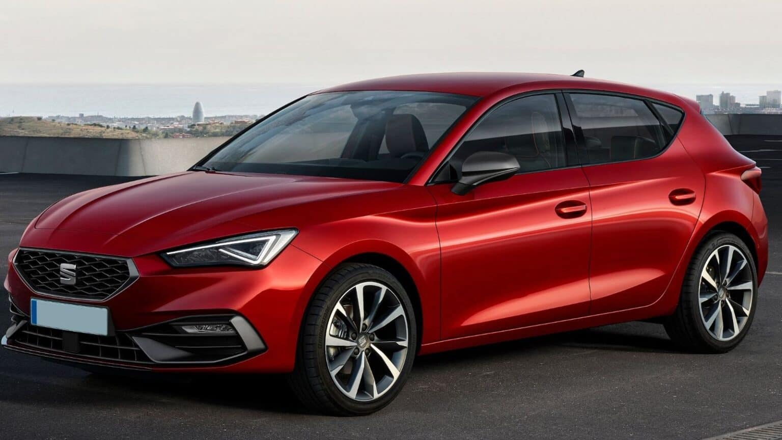 Seat Leon 2024: importanti cambiamenti tra cui un nuovo motore