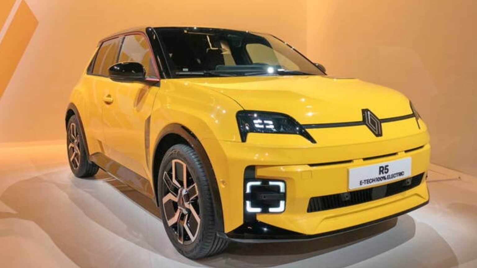 Renault 5: ecco quali saranno i prezzi dell'auto elettrica