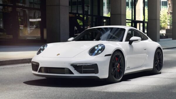 La Porsche 911 diventa ibrida: le nuove 911 Carrera GTS e 911 Carrera T-Hybrid