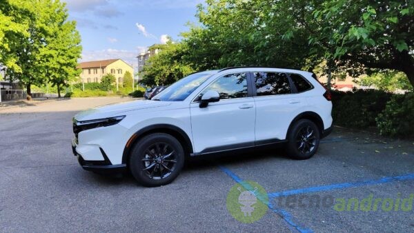 Honda CR-V Full Hybrid - immagine 12 Honda CR-V Full Hybrid - immagine 12