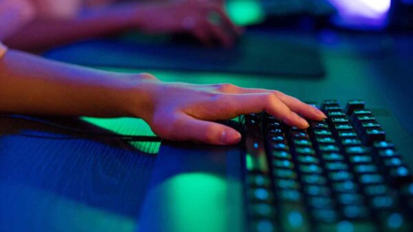 Una nuova intelligenza artificiale sembra bollire nella pentola di qualcuno, ma nessuno, nemmeno OpenAI, sembrerebbe sapere di chi
