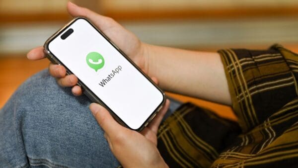 WhatsApp cambia completamente con una nuova versione