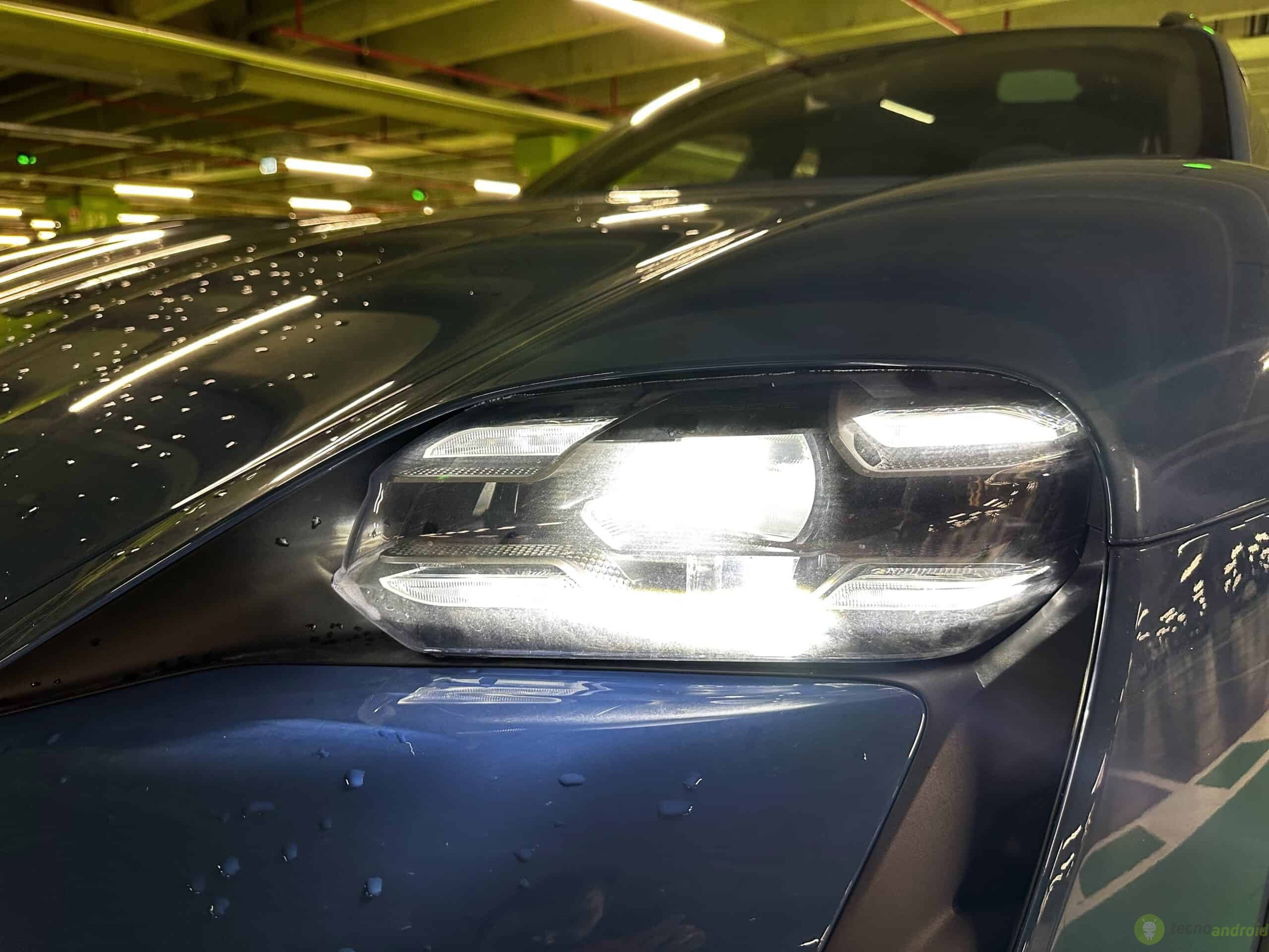 Porsche Taycan 4 Cross Turismo (10)