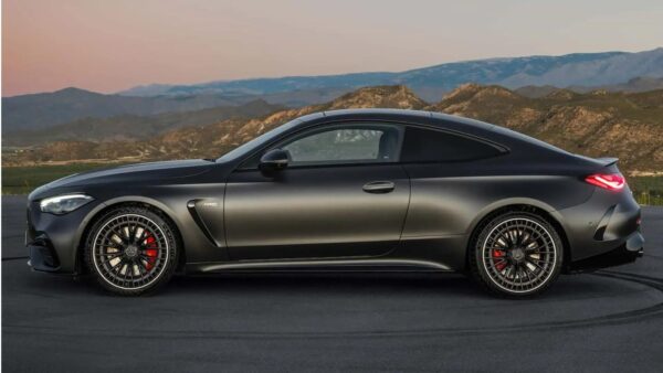 Mercedes-AMG CLE 63 opta per un V8